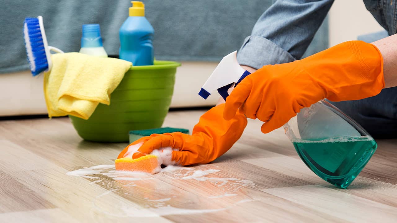 Why Oven Cleaning Is a Must for a Smooth Move-Out Experience