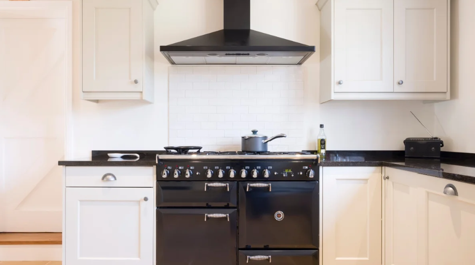 6 Quality Tips To Cover Chimney Pipe In Modular Kitchen