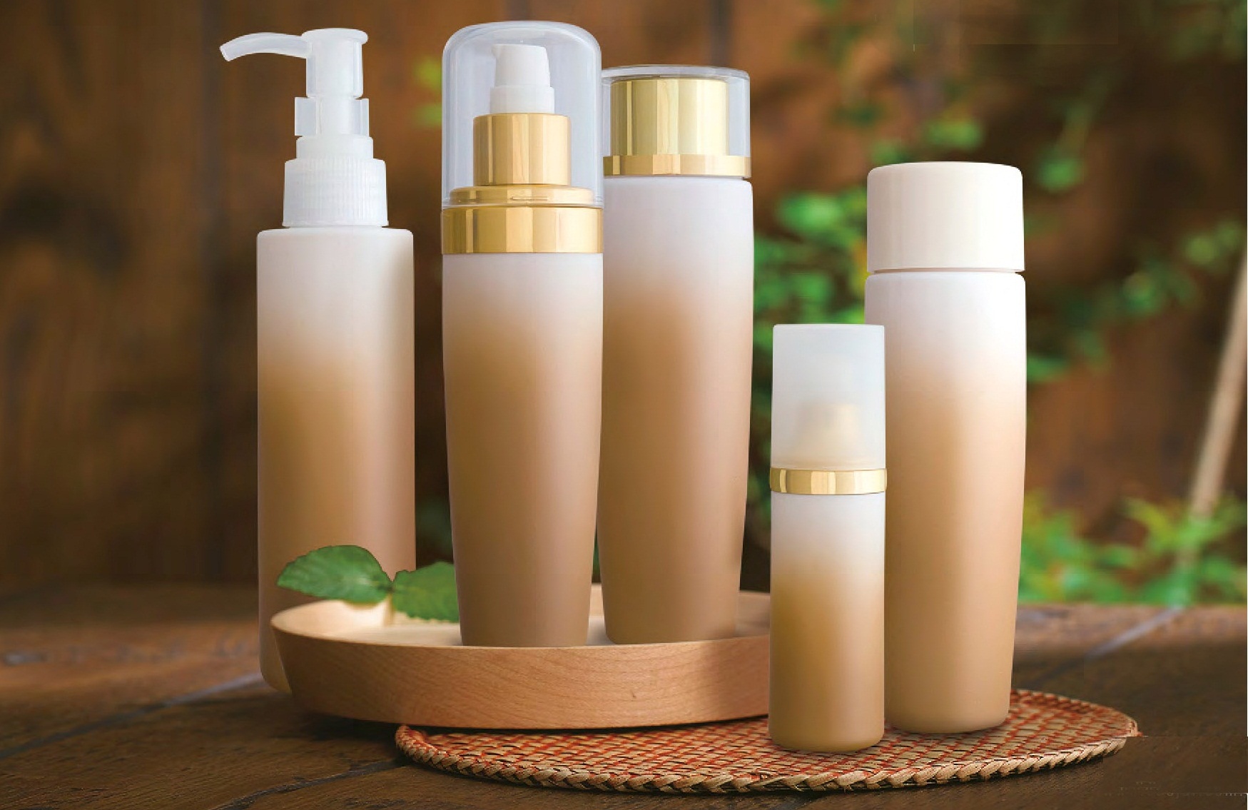 Navigating Regulatory Challenges in the Cosmetic Packaging Market: Compliance and Safety