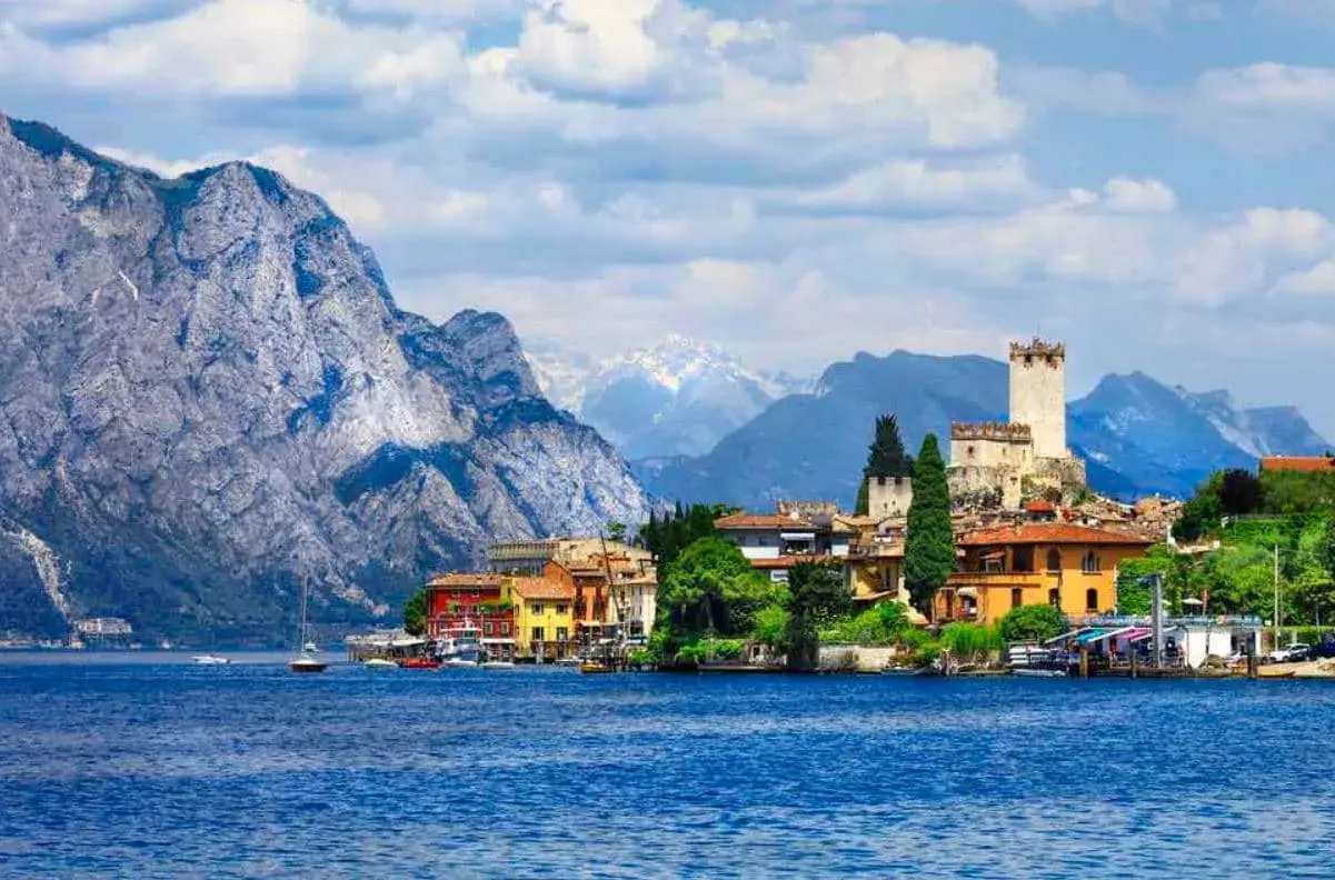 Exploring the Beauty of Lake Garda in 2023