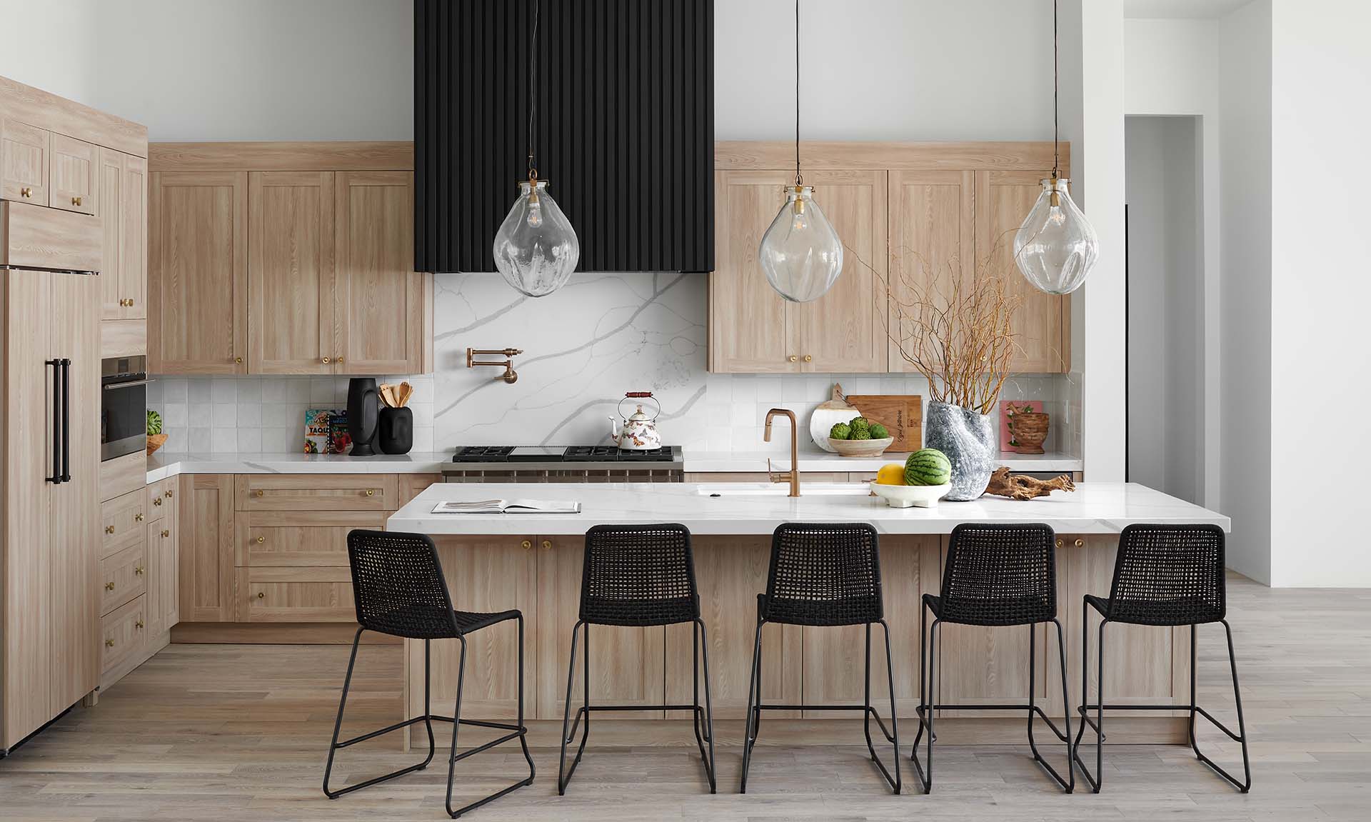 Modern vs Traditional: Which Kitchen Cabinets Suit Briarwood Homes