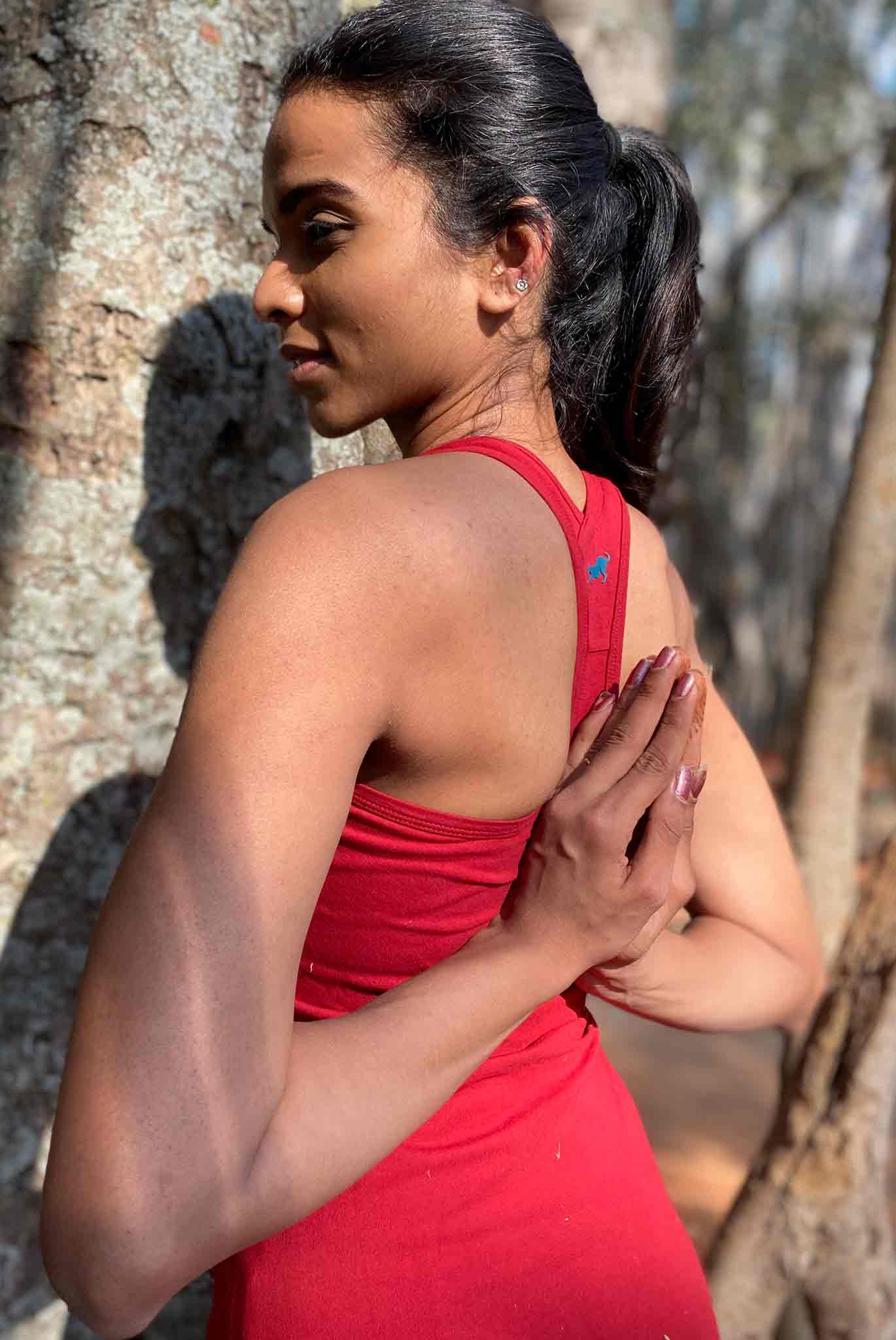 Move with Confidence: How to Choose Perfectly Fitting Workout Tank Tops