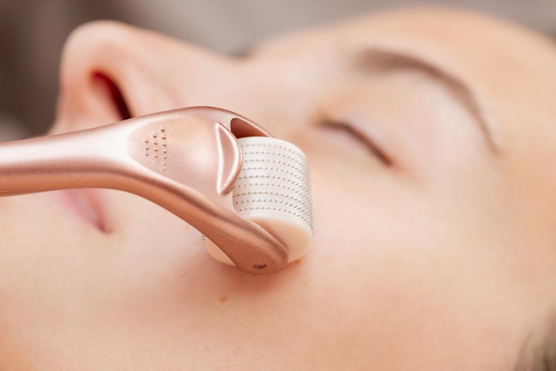Dermaroller vs. Microneedling: Choosing the Right Facial Tool for You