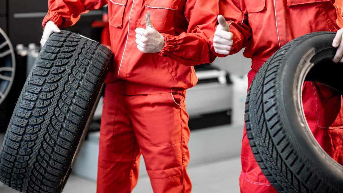 Michelin vs Pirelli Tyres: Which one is the Better Brand?