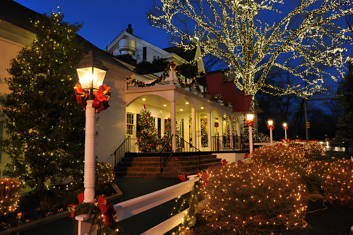 The Future of Holiday Lighting in Canada: Why Permanent LEDs Are Taking Over