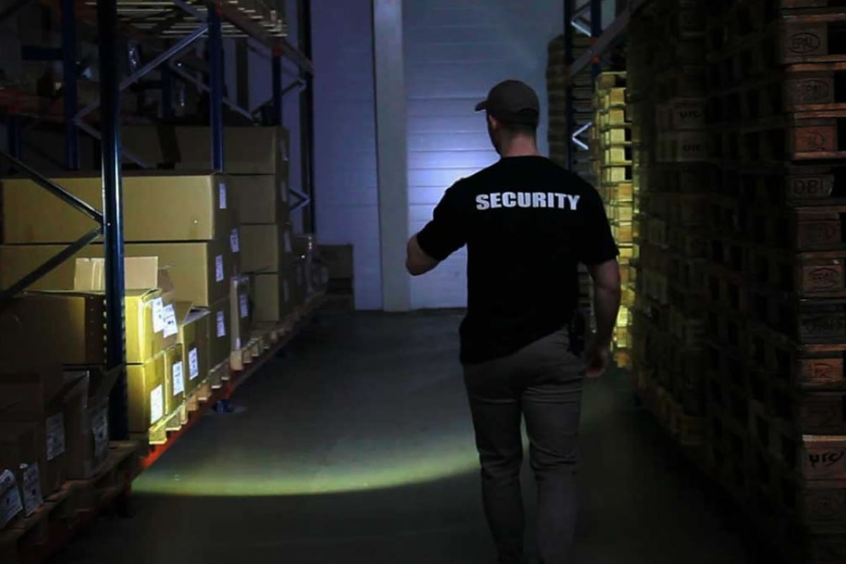Can a Security Guard Company in Orange County Provide Concierge-Style Lobby Guards?