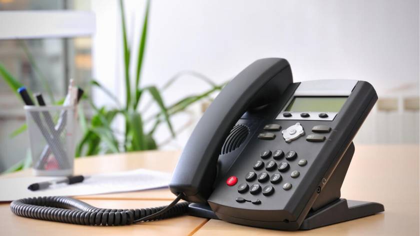 How Do Business Phone Plans Play Role in Your Professional Journey?
