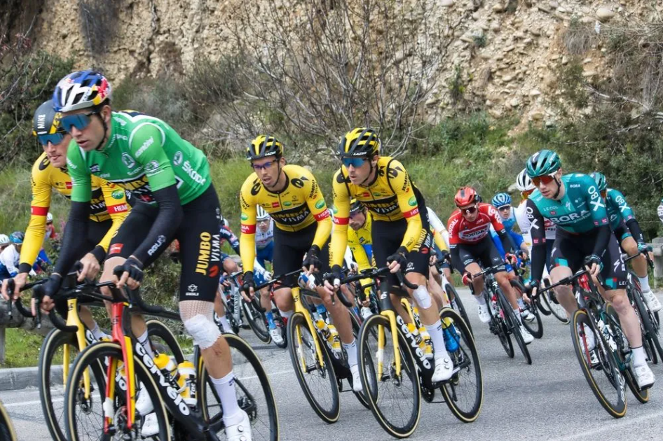 Famous Cyclists: Legends Who Shaped the Sport