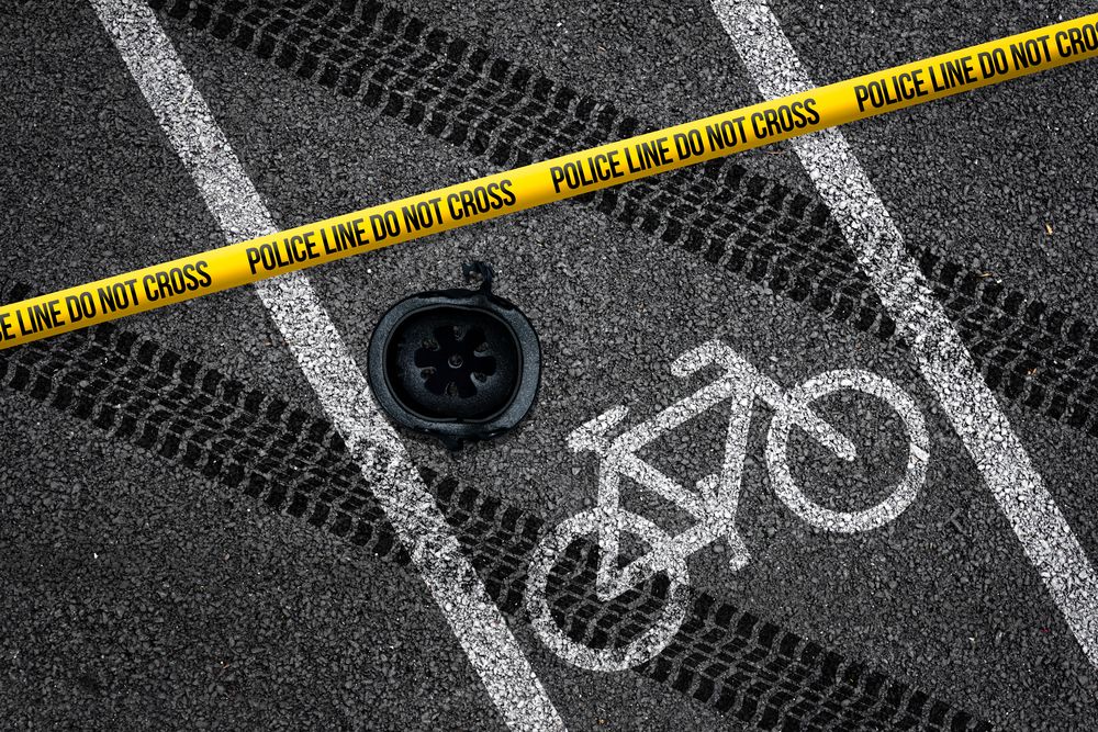 Driver Hits 3 Cyclists in Huntington Beach, Killing 1