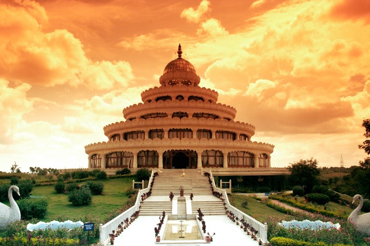 Exploring Meditation Centres in Delhi: A Path to Inner Peace and Well-Being