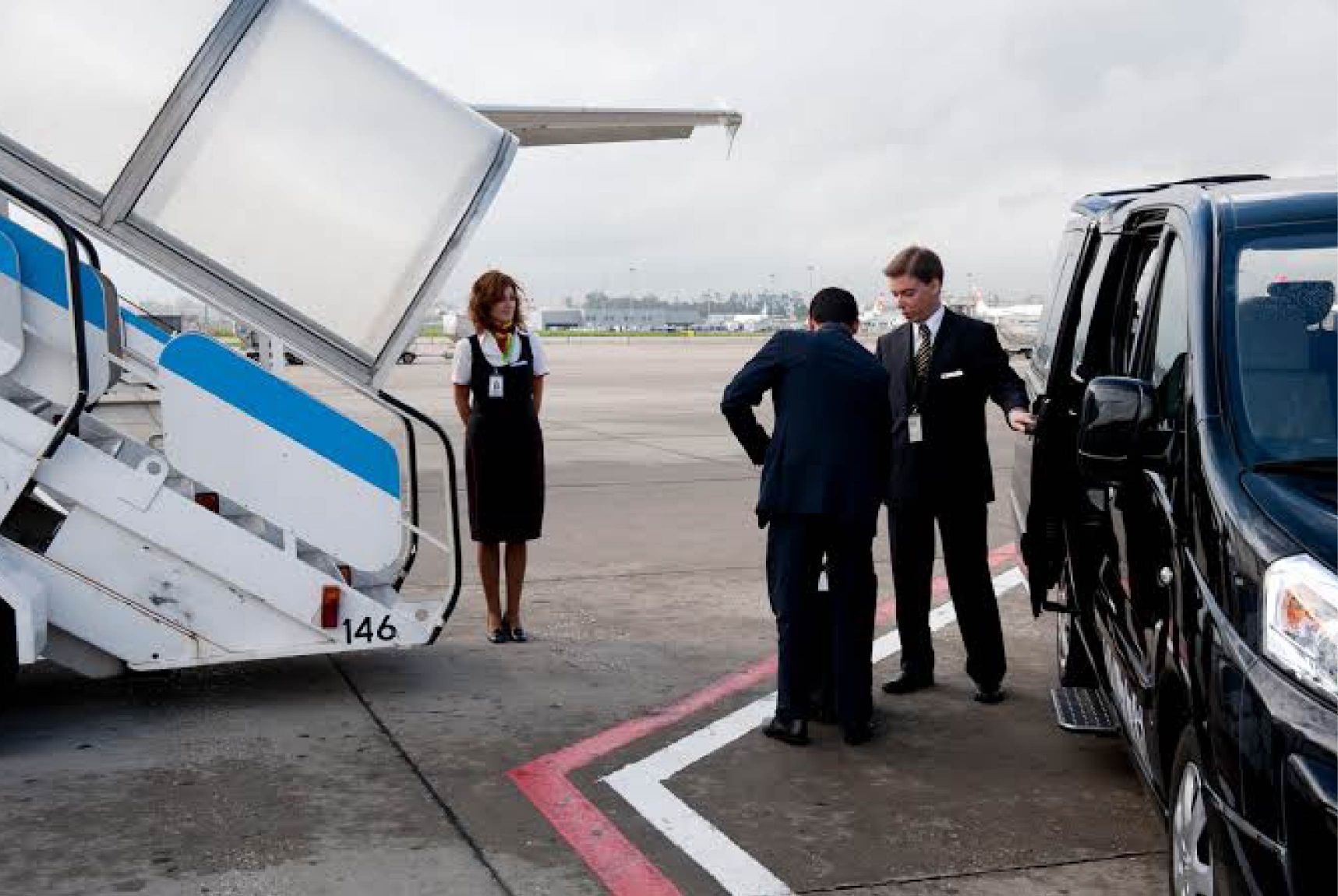 SHUTTLE BUS RENTAL CONROE