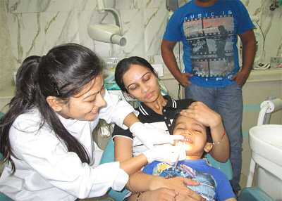 Dentist in Connaught Place Delhi - Dentedge