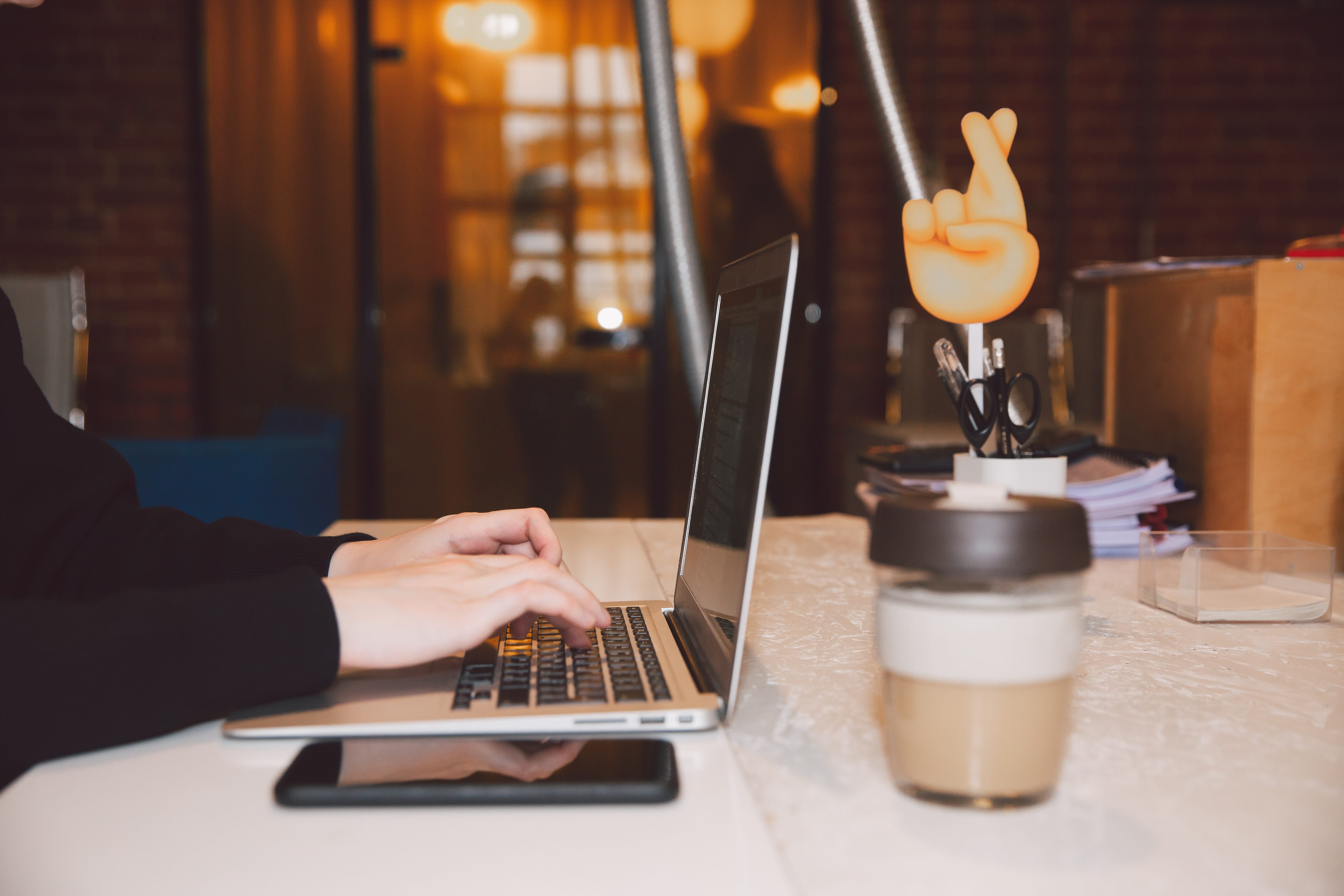 How Virtual Receptionists Help Small Businesses Thrive?