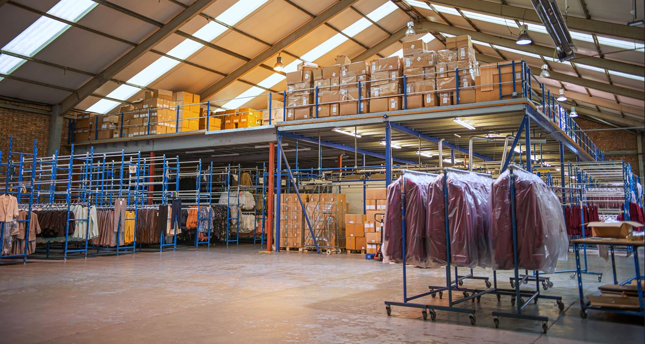 Garment Warehousing Storage and Logistics: Preserving Quality and Speeding Up Delivery