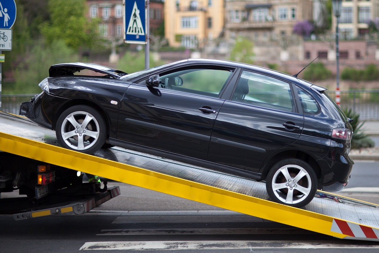 Top 5 Reasons to Sell Your Old Car to Scrap Cars Removal Companies