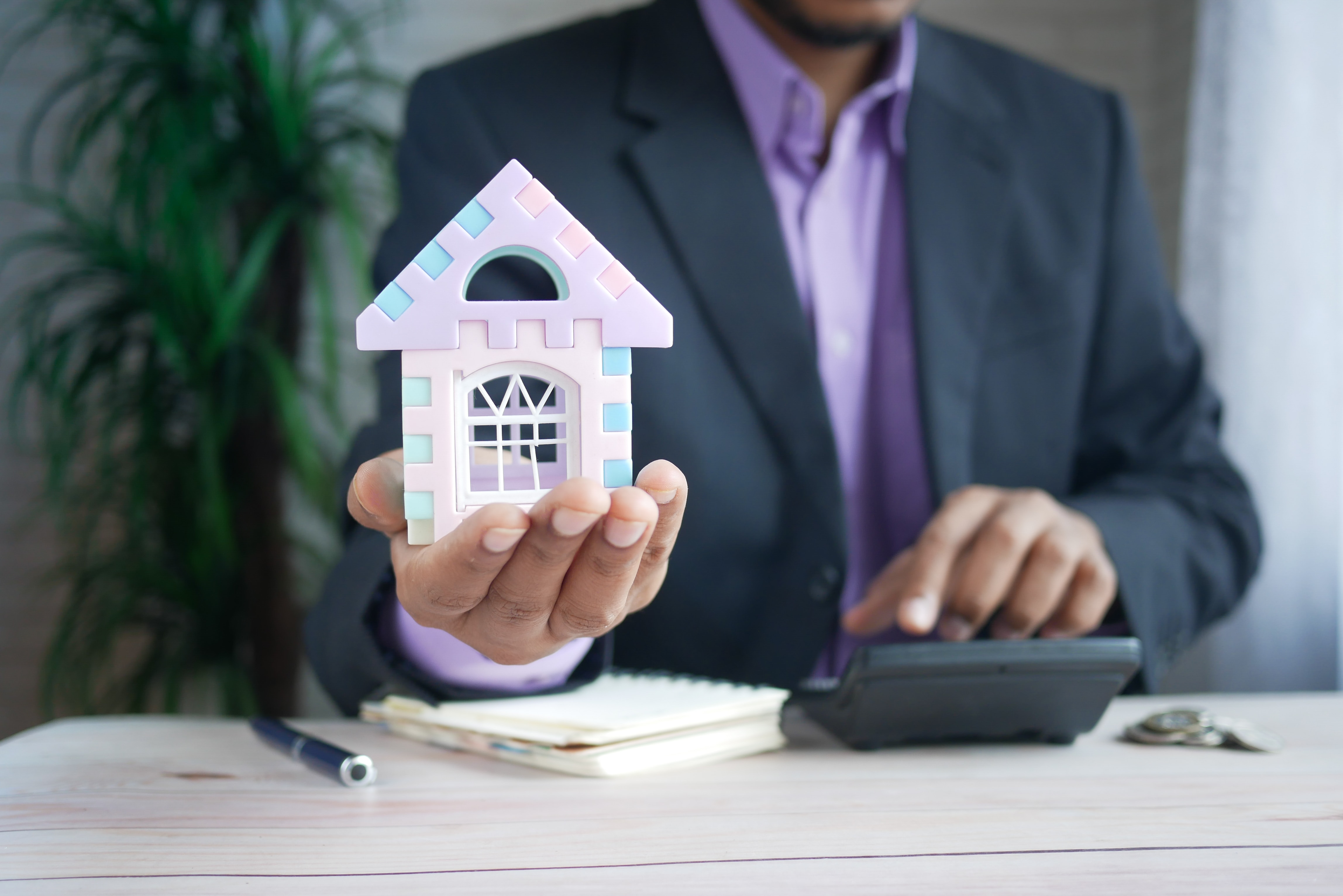 The Power of Networking: How a Skilled Real Estate Broker Can Open Doors for You