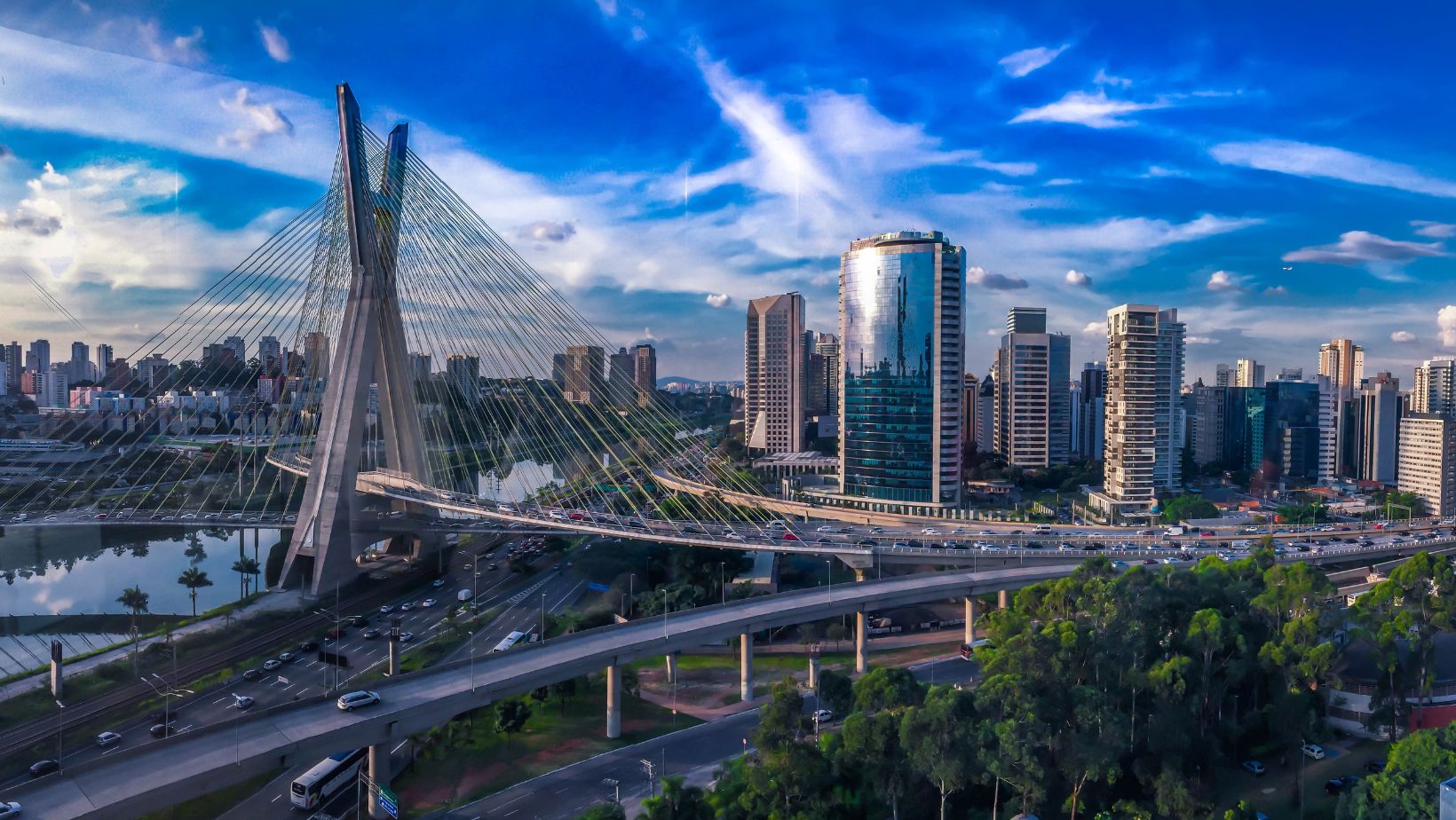 When to Explore Brazil's Gems, Taste its Cuisine, and Plan Your Escape