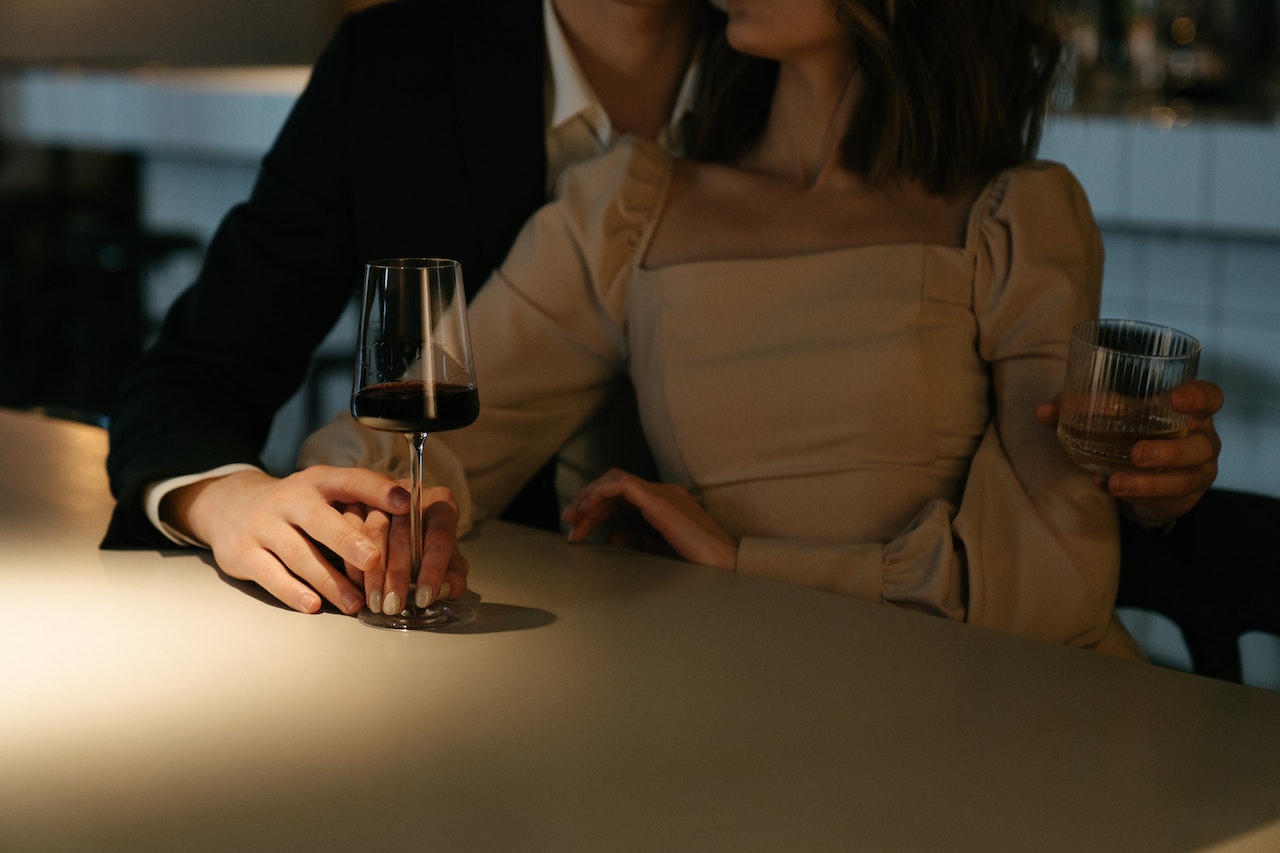 Enhancing Your Restaurant’s Ambiance: Mastering the Art of Perfect Lighting