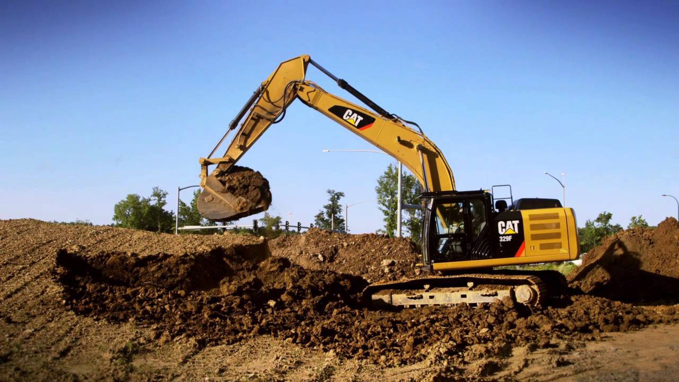Choosing the Right Excavating Contractor: Key Considerations
