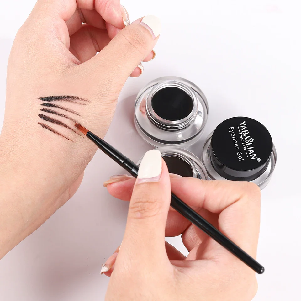 From Day to Night: Transform Your Look with One Eyeliner Pencil