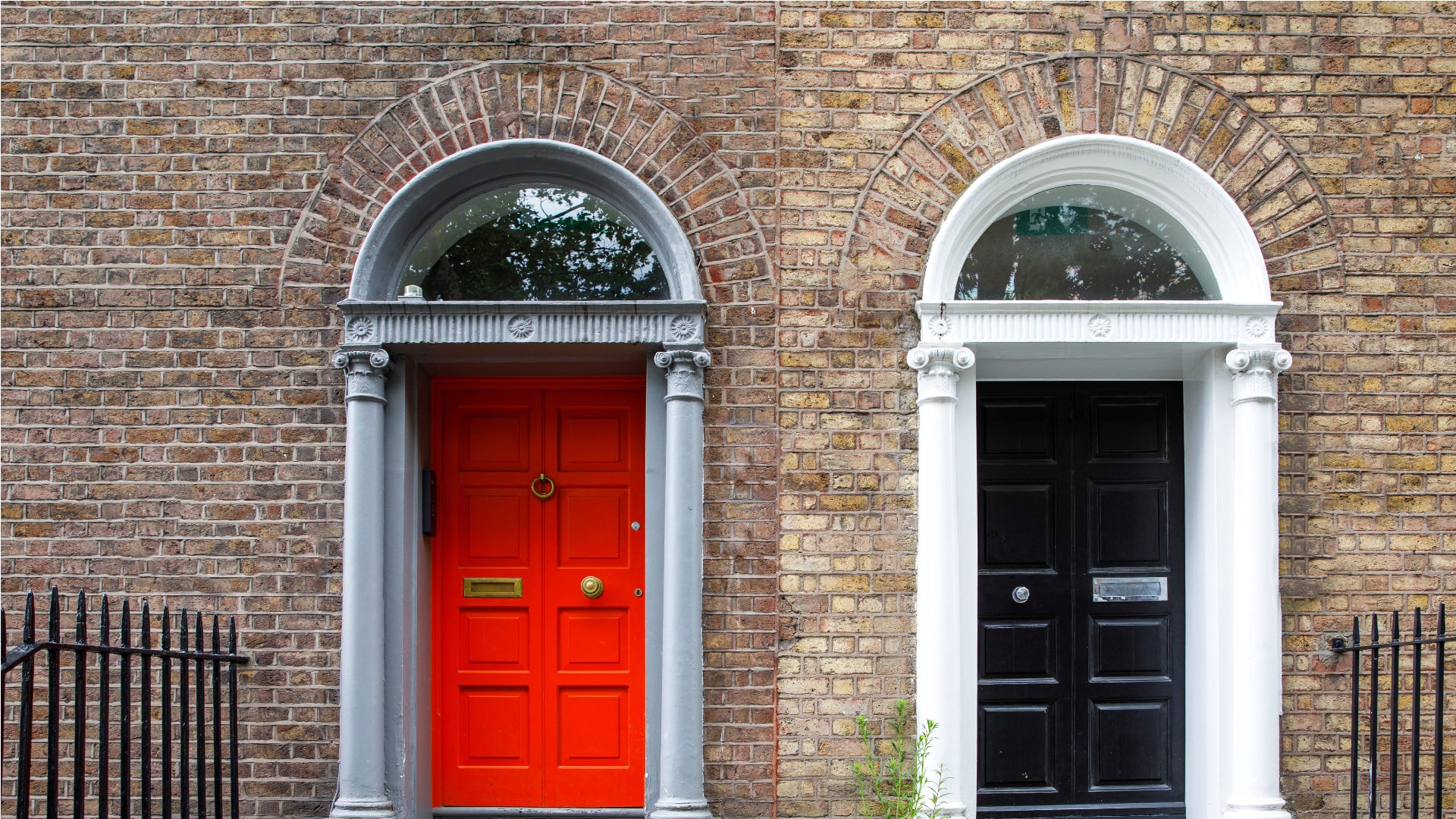 Composite vs. Aluminum: Which Door Material is Environmentally Friendly?