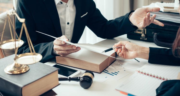 The Top 8 Qualities to Look for in a Divorce Lawyer in Las Vegas