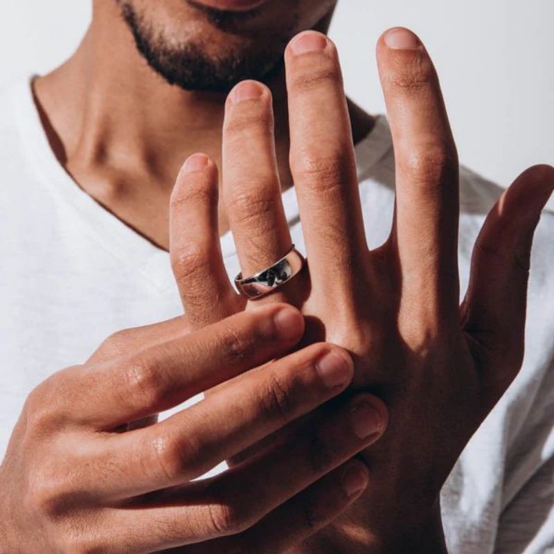 Guide To Getting The Perfect Gold Male Promise Rings