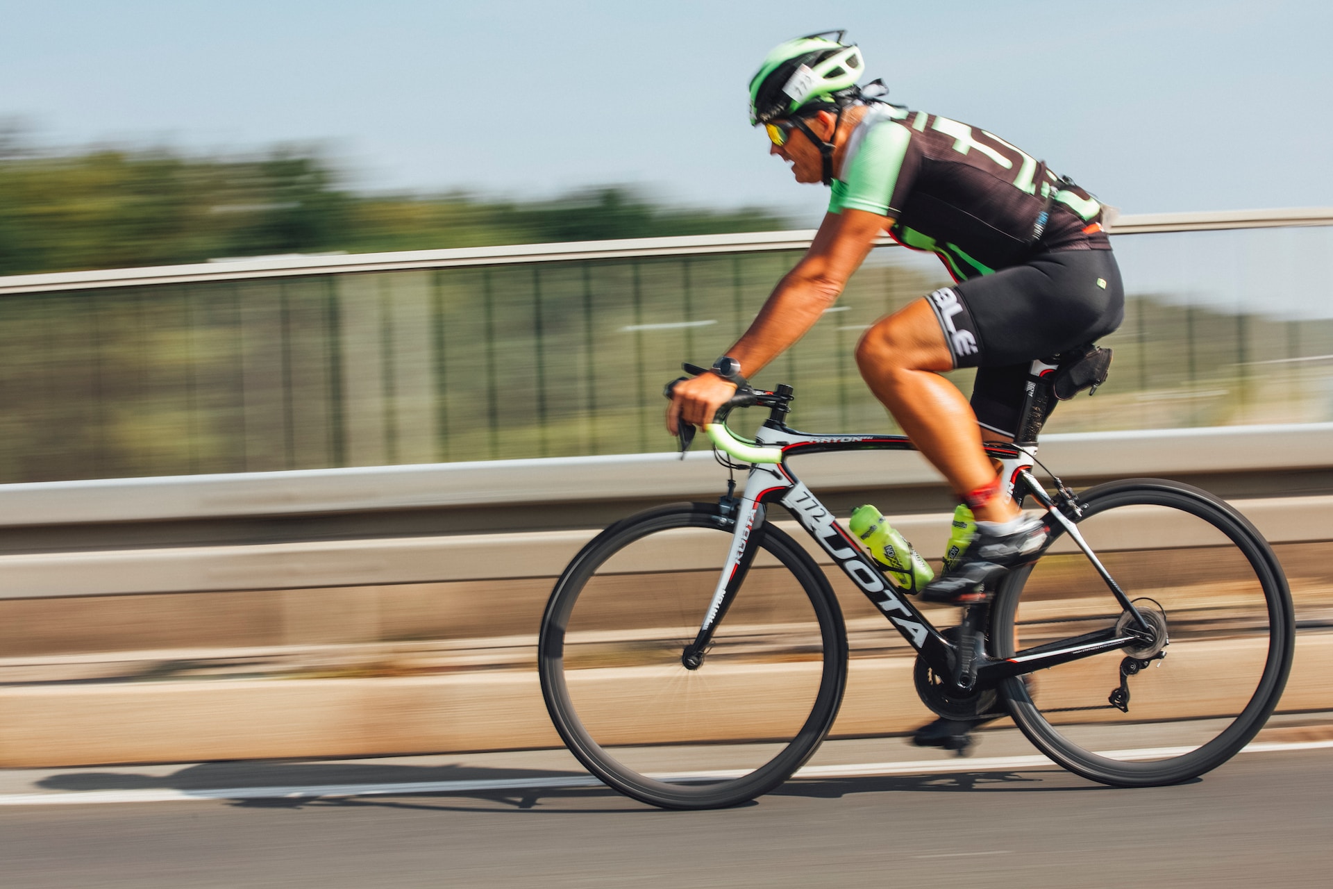Road Bikes vs. Triathlon Bikes: Which One is Right for You?