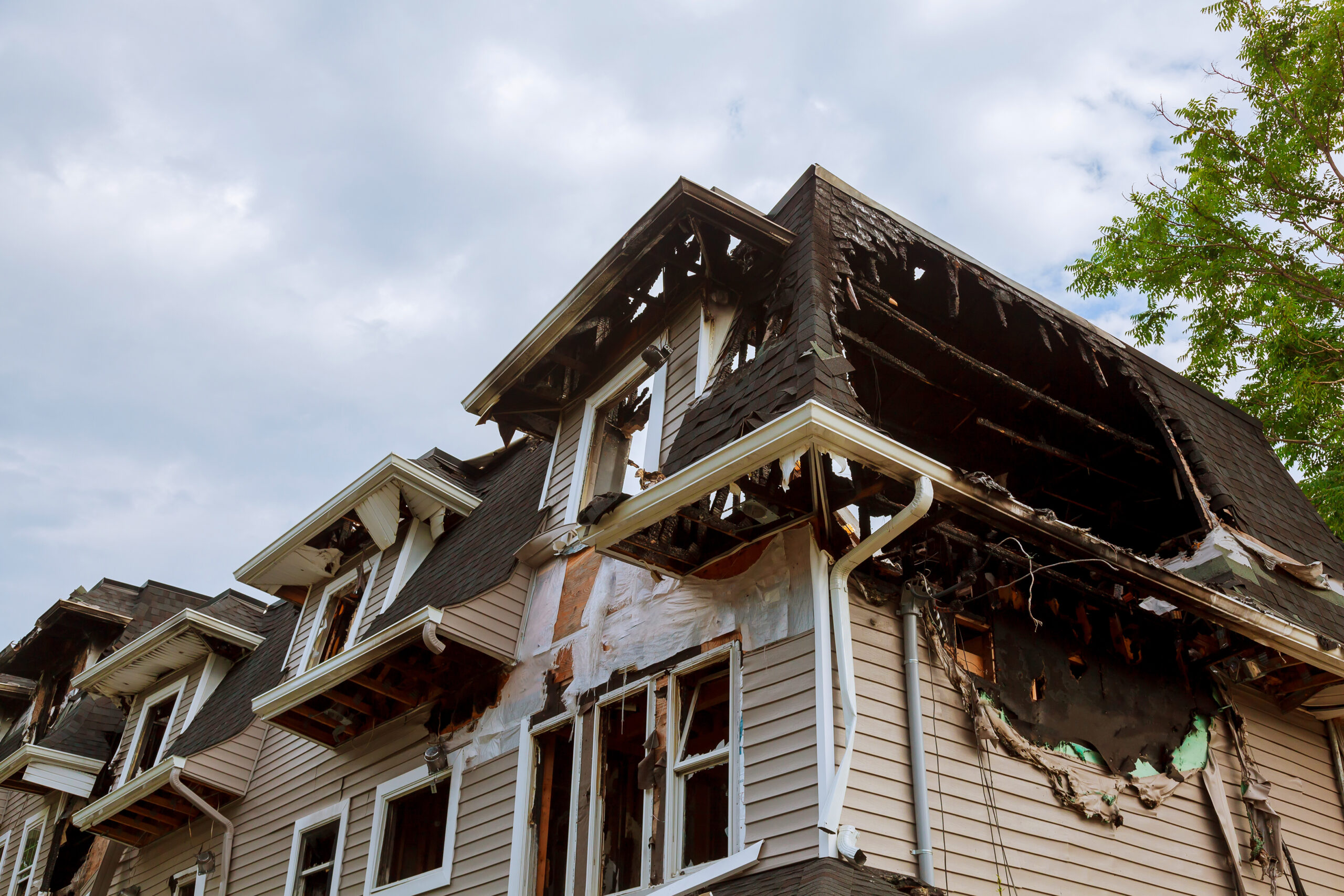 How AI Can Reduce Human Error in Fire Damage Insurance Claim Processing