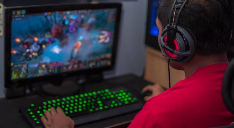Why Online Gaming Platforms Master Attention While Most Digital Content Struggles