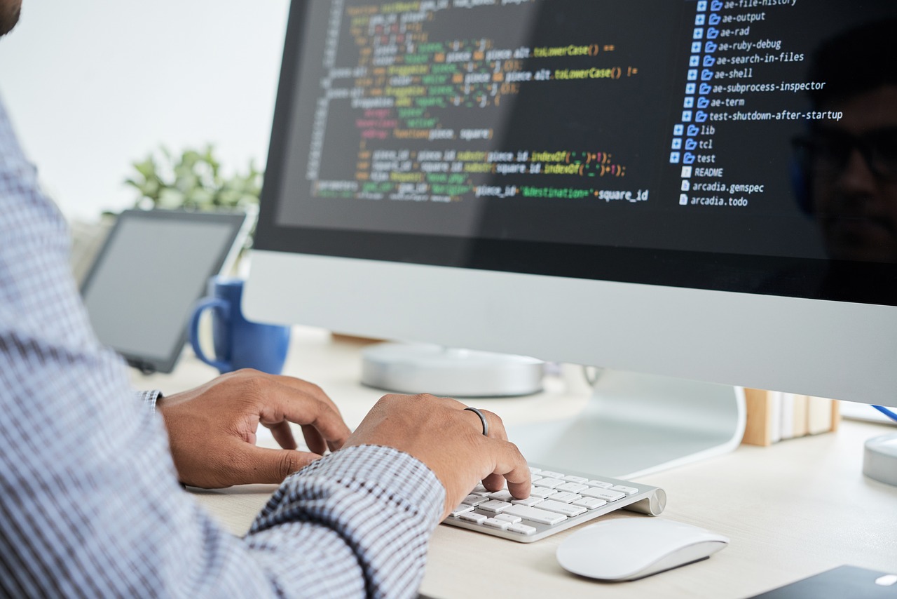 React vs Other Frameworks: Why React Development Companies in Florida Are in High Demand