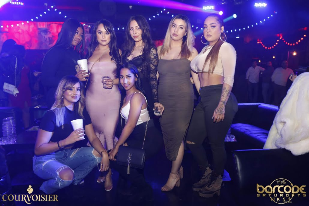 Slay your Way with the Top Women's Style Guide to a Nightclub