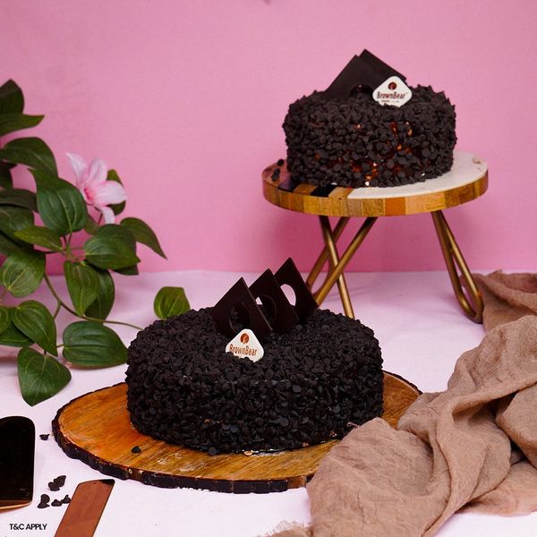 Celebrating Taste: Hyderabad's Trendiest Cake Shops for Every Occasion