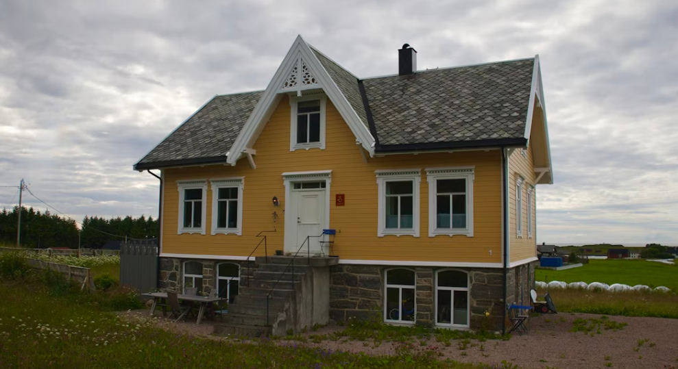 8 Smart Tips to Save Money on Temporary Housing