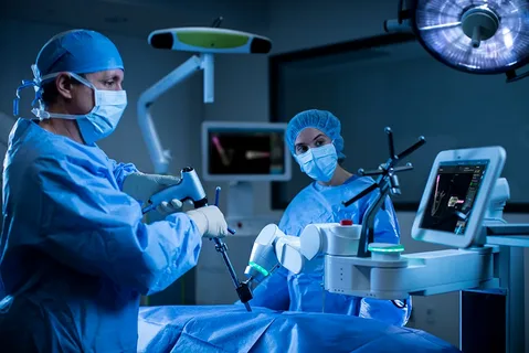 Robotic Spine surgeon specialist in Delhin-  Dr. Puneet Girdhar