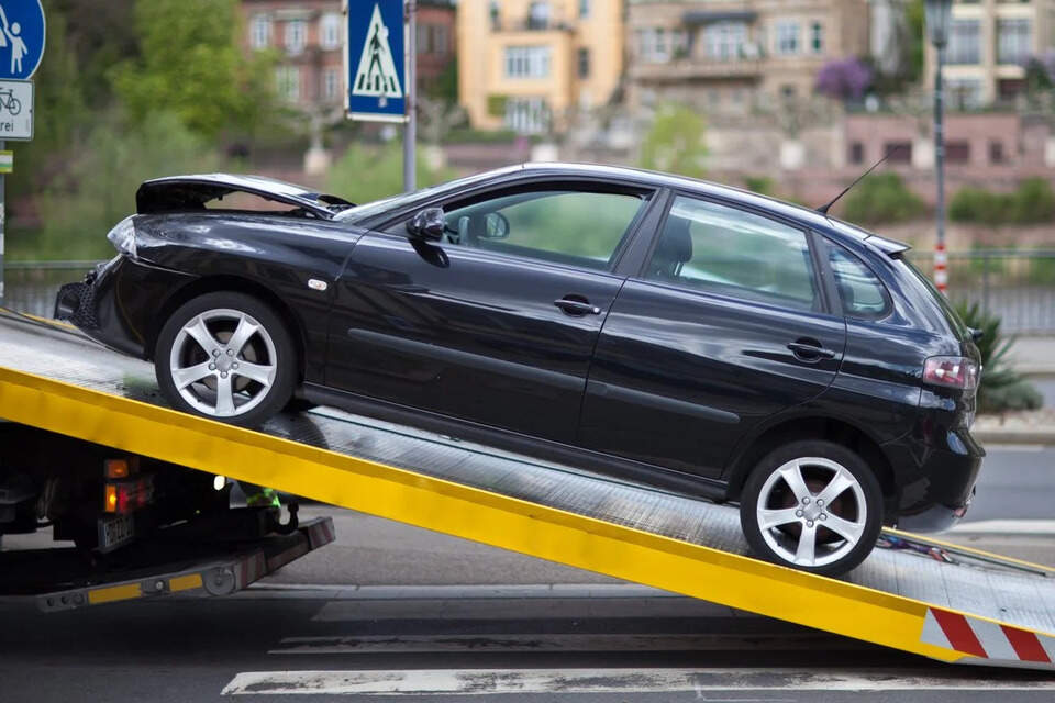 The Cambridge Junkyard: Reframing Perception of Waste and Utilizing Resources