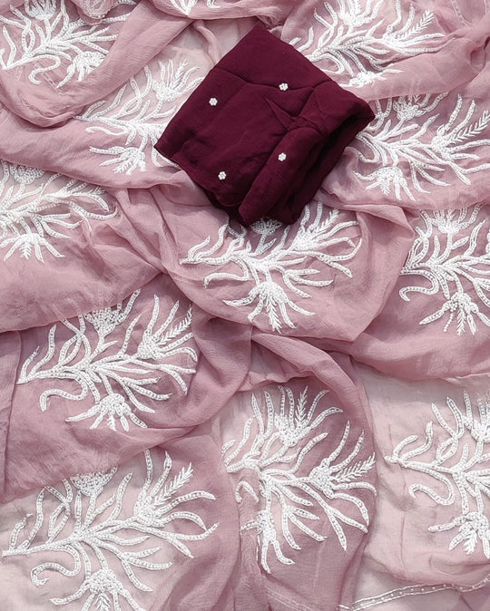 Festive Finesse: Navigating Ethnic Wear for the Celebration Season