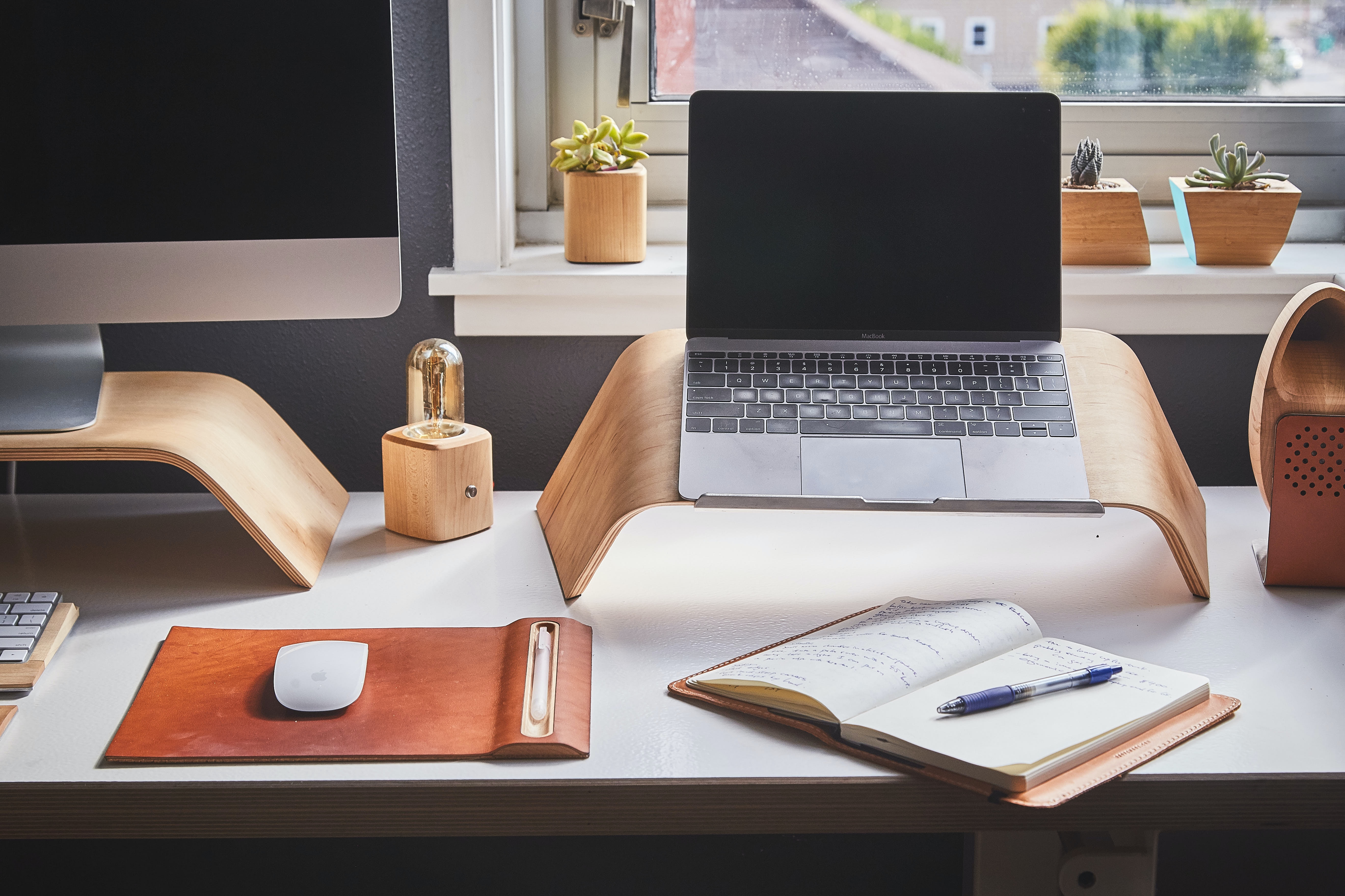 A Comprehensive Guide to Choosing the Right Employee Directory Software for Your Business