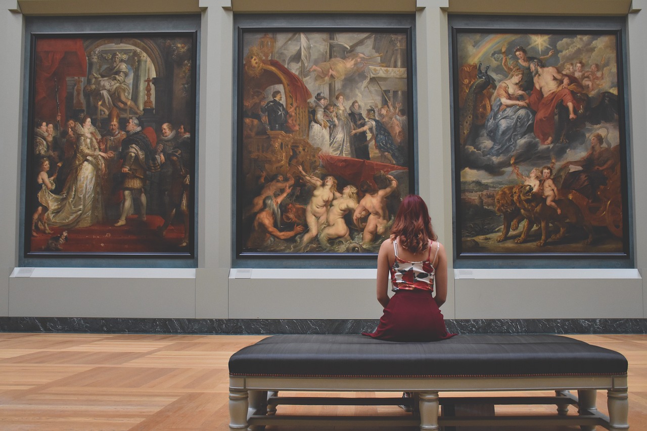 Art Gallery Etiquette: A Visitor's Guide