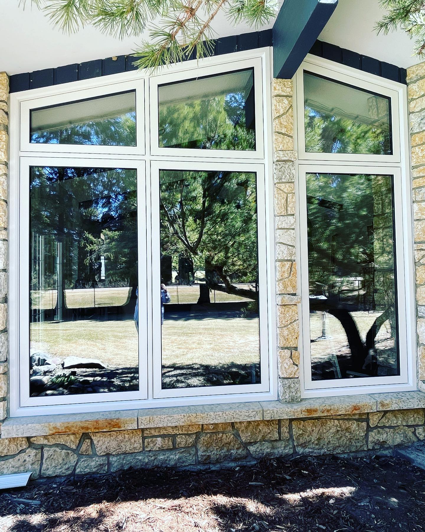 How to Avoid Overspending on New Glass Windows