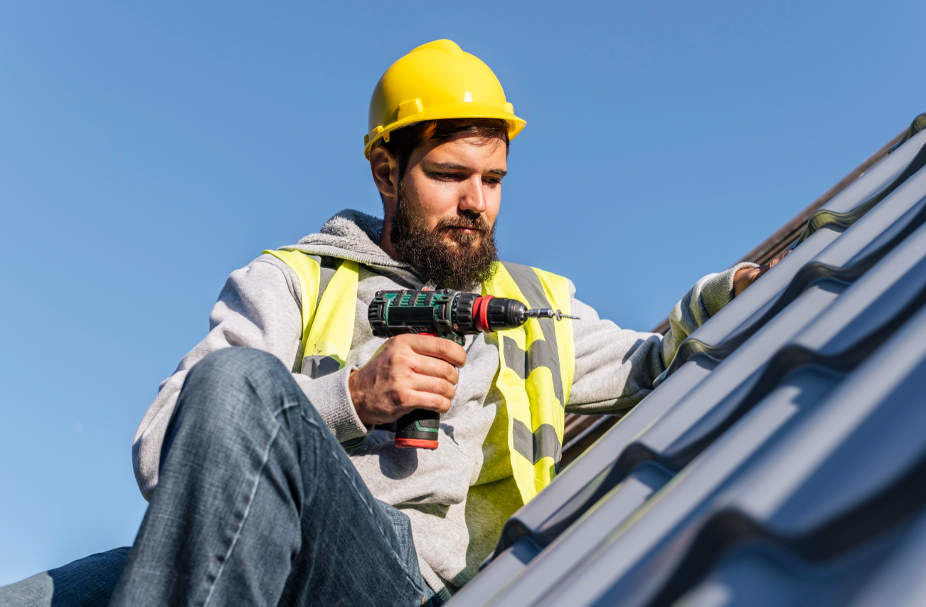 Top Considerations When Selecting a Commercial Roofing Contractor in Houston