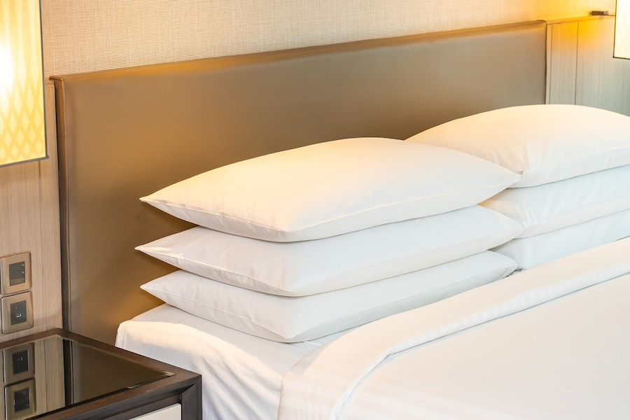 Embracing Cultural Bedding with Various types of Hotel Pillows