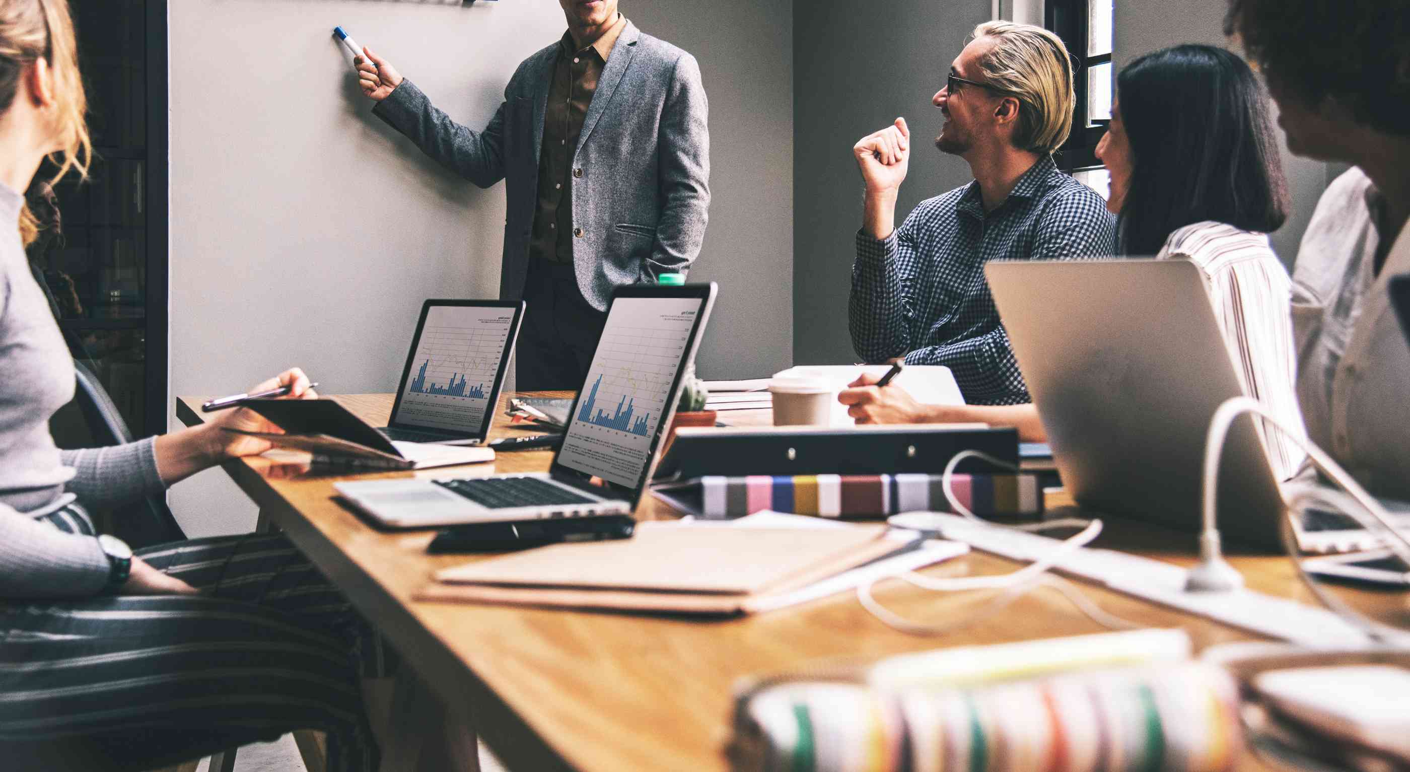 Business Services in Dubai – Future Vision Business service 2023
