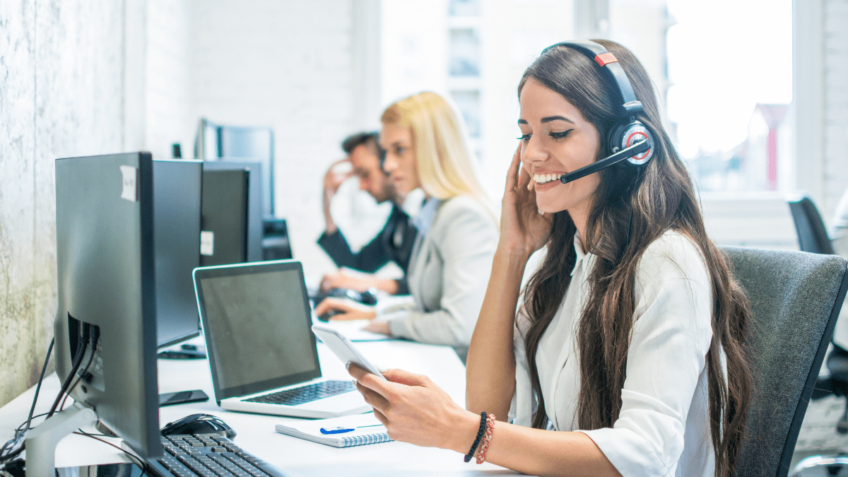 Jet-Set Service: Crafting Exceptional Experiences in Travel Customer Support