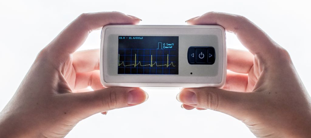 Global Mobile ECG Devices Market: Revolutionizing Cardiac Care