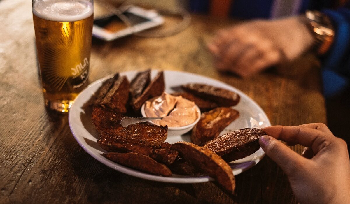 Crunchy Delights: Exploring the World of Finger Wedges
