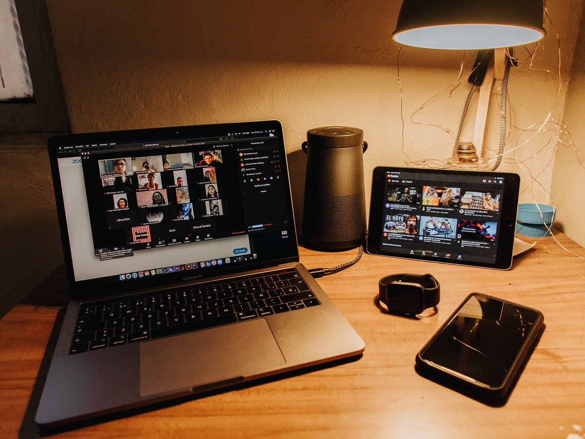Connect with New Faces: Chat to Strangers Online