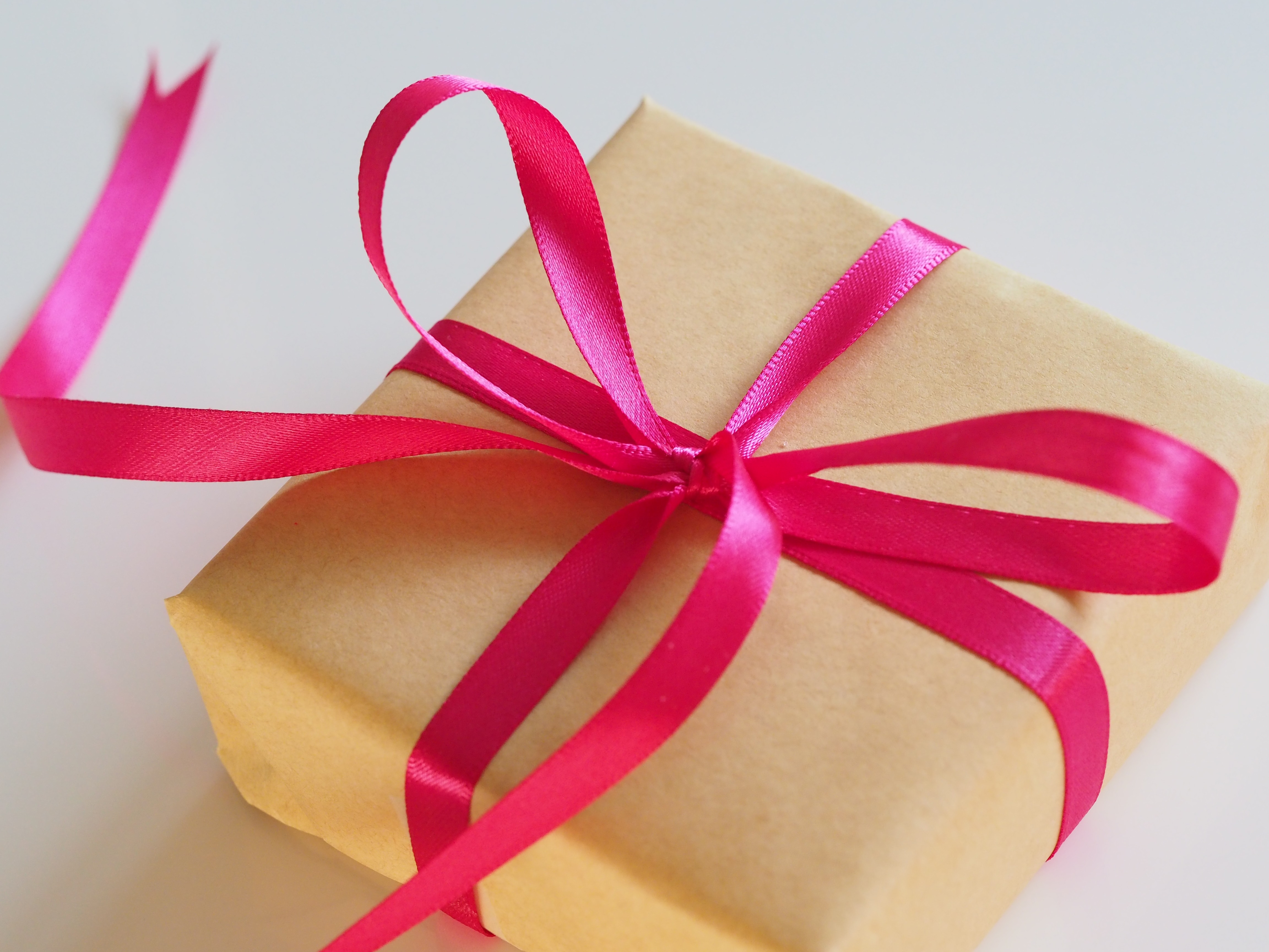 Elevating Corporate Relationships with Premium Corporate Gifts