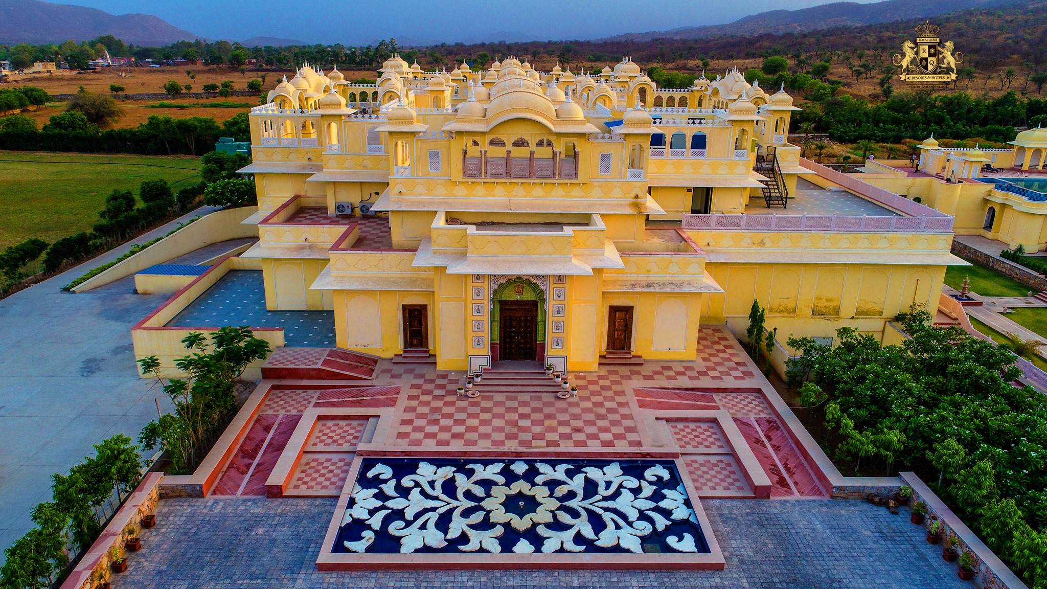 Best 5 Star resorts in Jaipur| The Viajyran Palce Resort