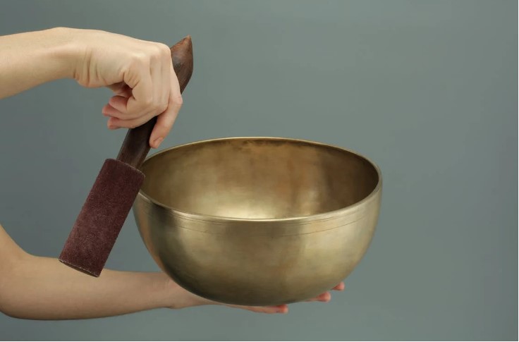 The Science Behind Singing Bowl Therapy and Its Effectiveness in Sound Healing